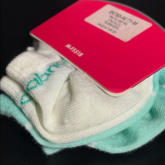 Women’s New Balance Performance Socks 2 Pair - Picture 2 of 3